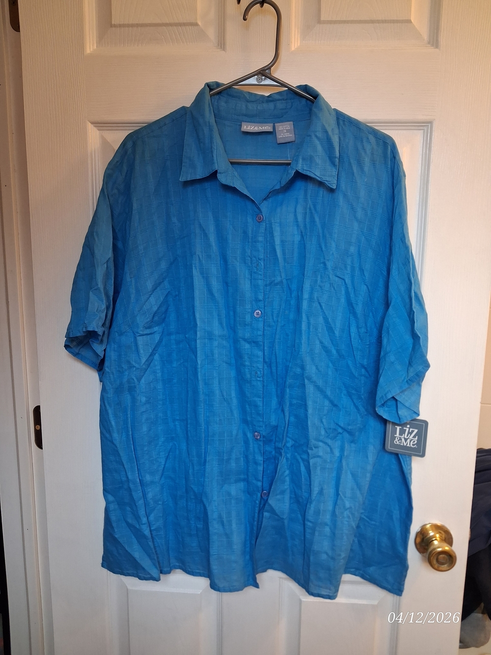 Liz & Me Blue Short Sleeve Button-Up Shirt
